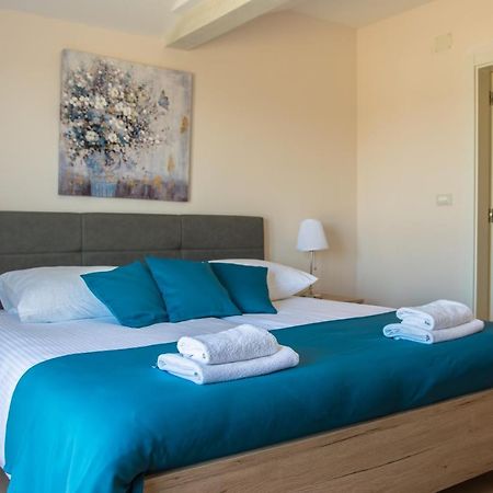 Hotel Minerva Медулин Екстер'єр фото