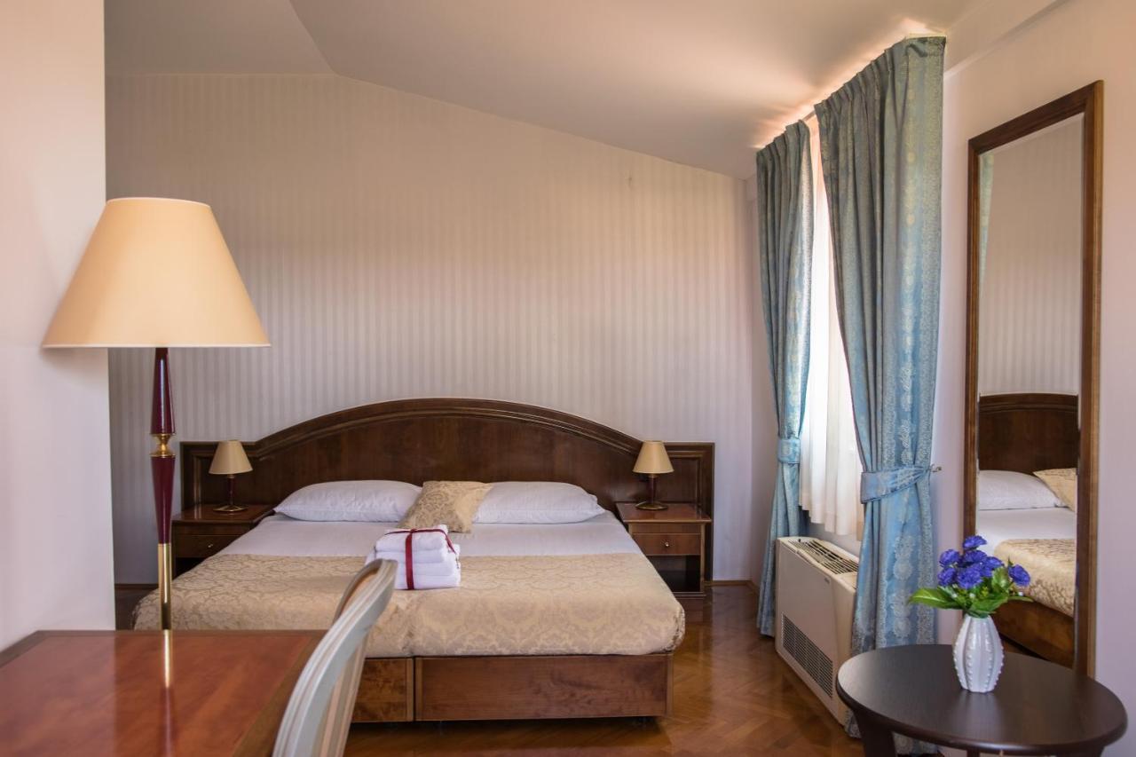 Hotel Minerva Медулин Екстер'єр фото