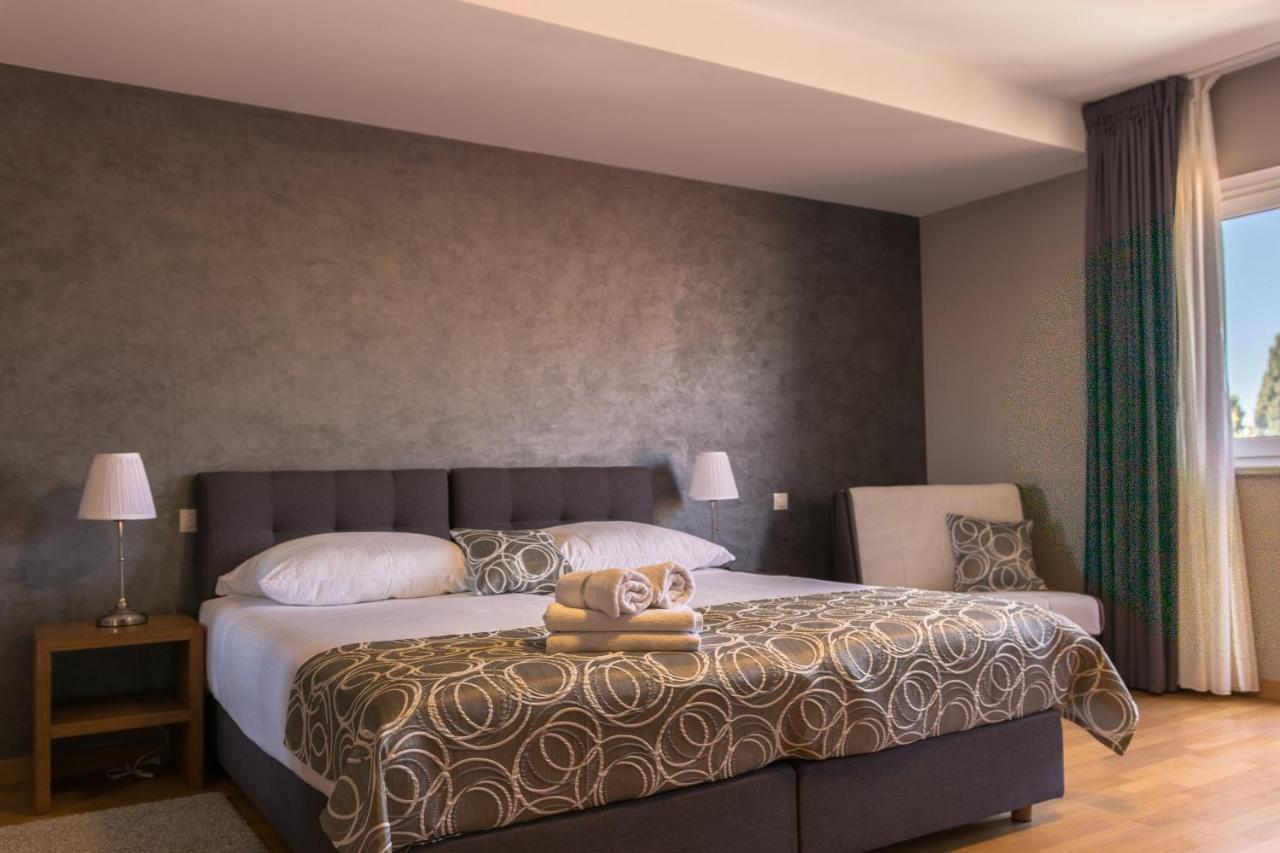 Hotel Minerva Медулин Екстер'єр фото