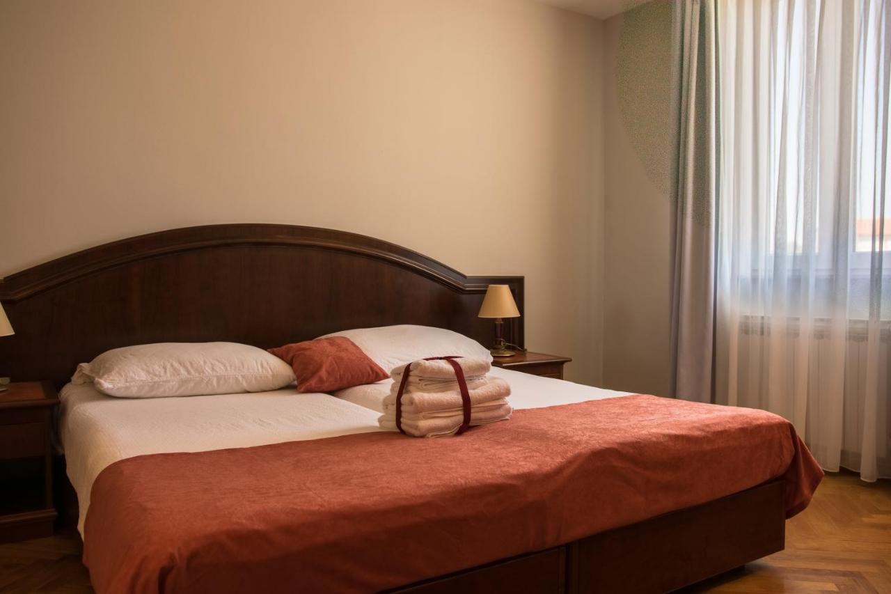 Hotel Minerva Медулин Екстер'єр фото