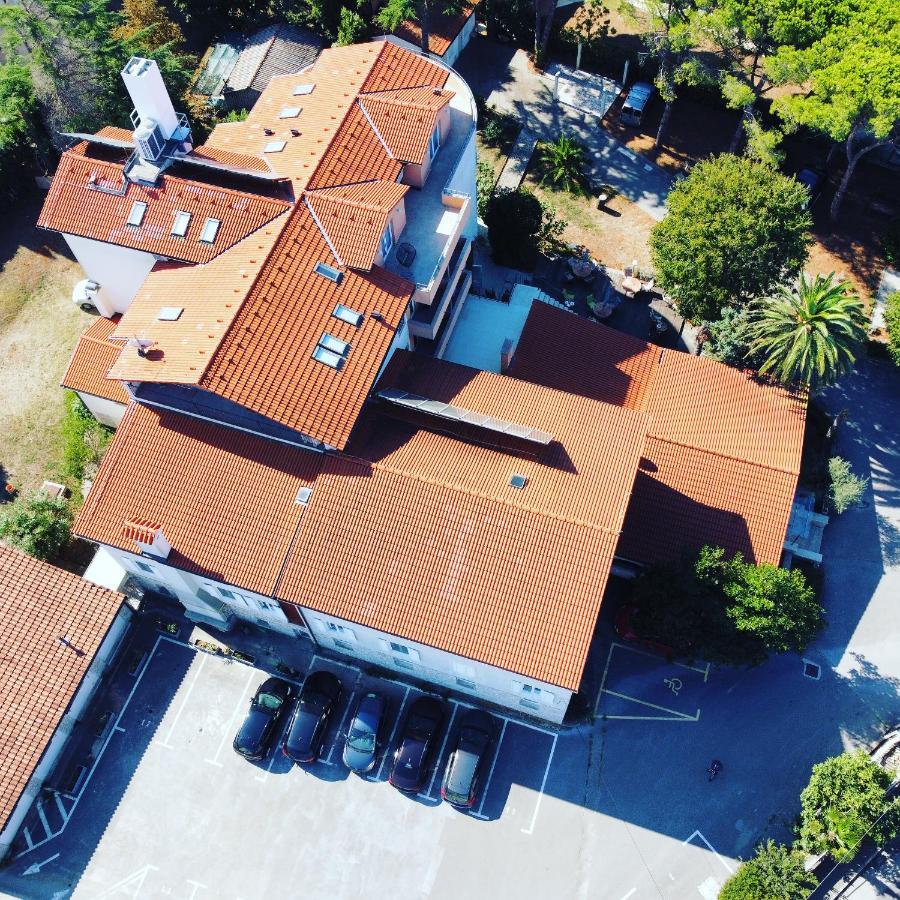 Hotel Minerva Медулин Екстер'єр фото