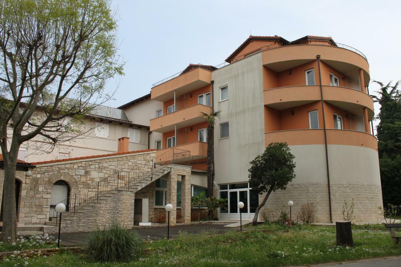 Hotel Minerva Медулин Екстер'єр фото